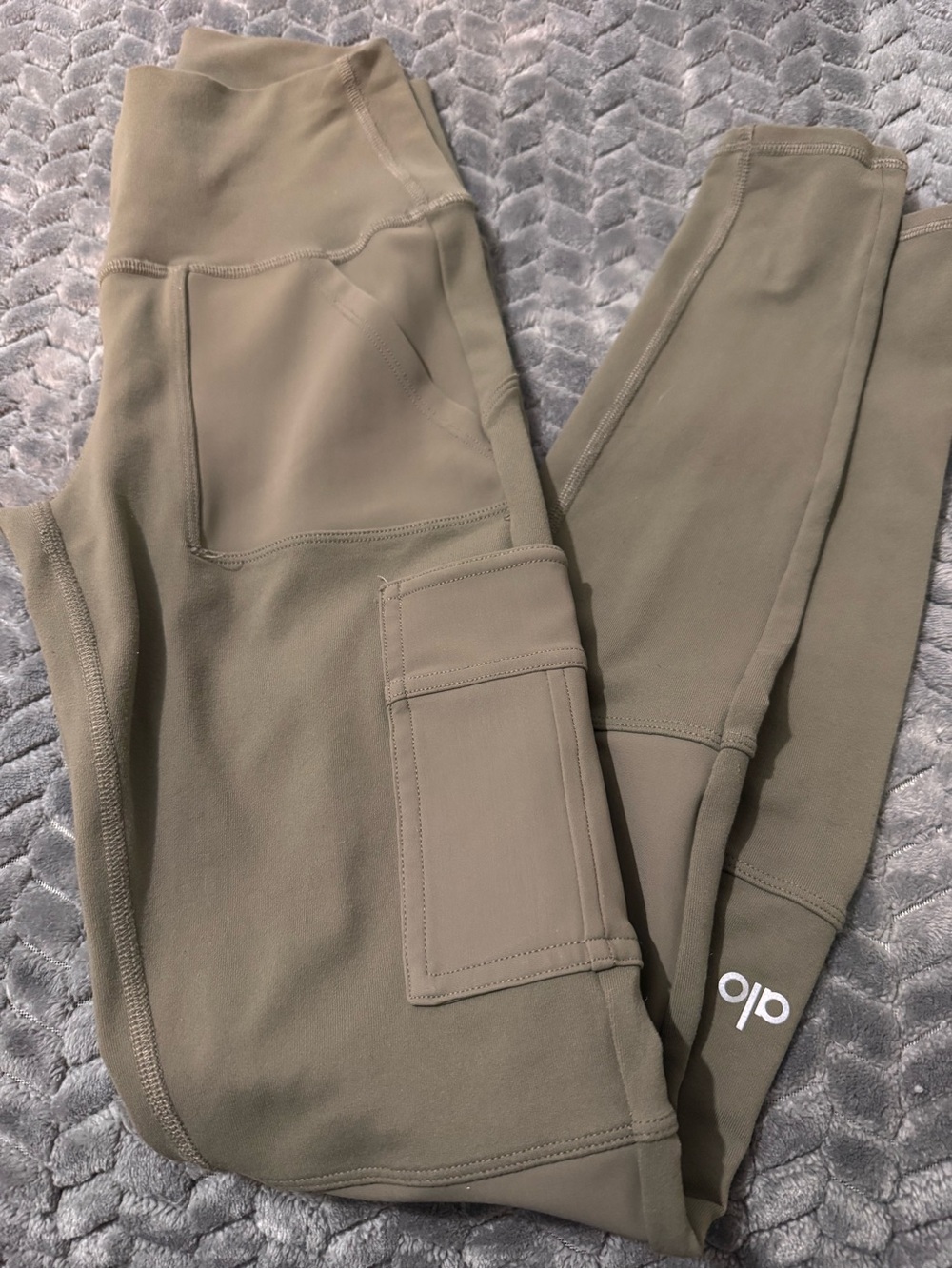 ALO Yoga Olive Green Leggings
